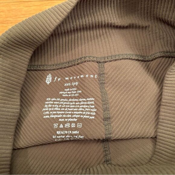 Free People Movement Finish Line Olive Green ribbed crop leggings - Picture 5 of 6